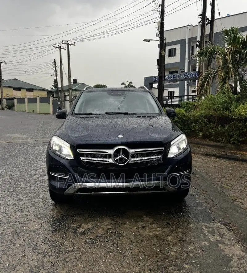 Mercedes-Benz GLE-Class GLE 350 2017 Blue