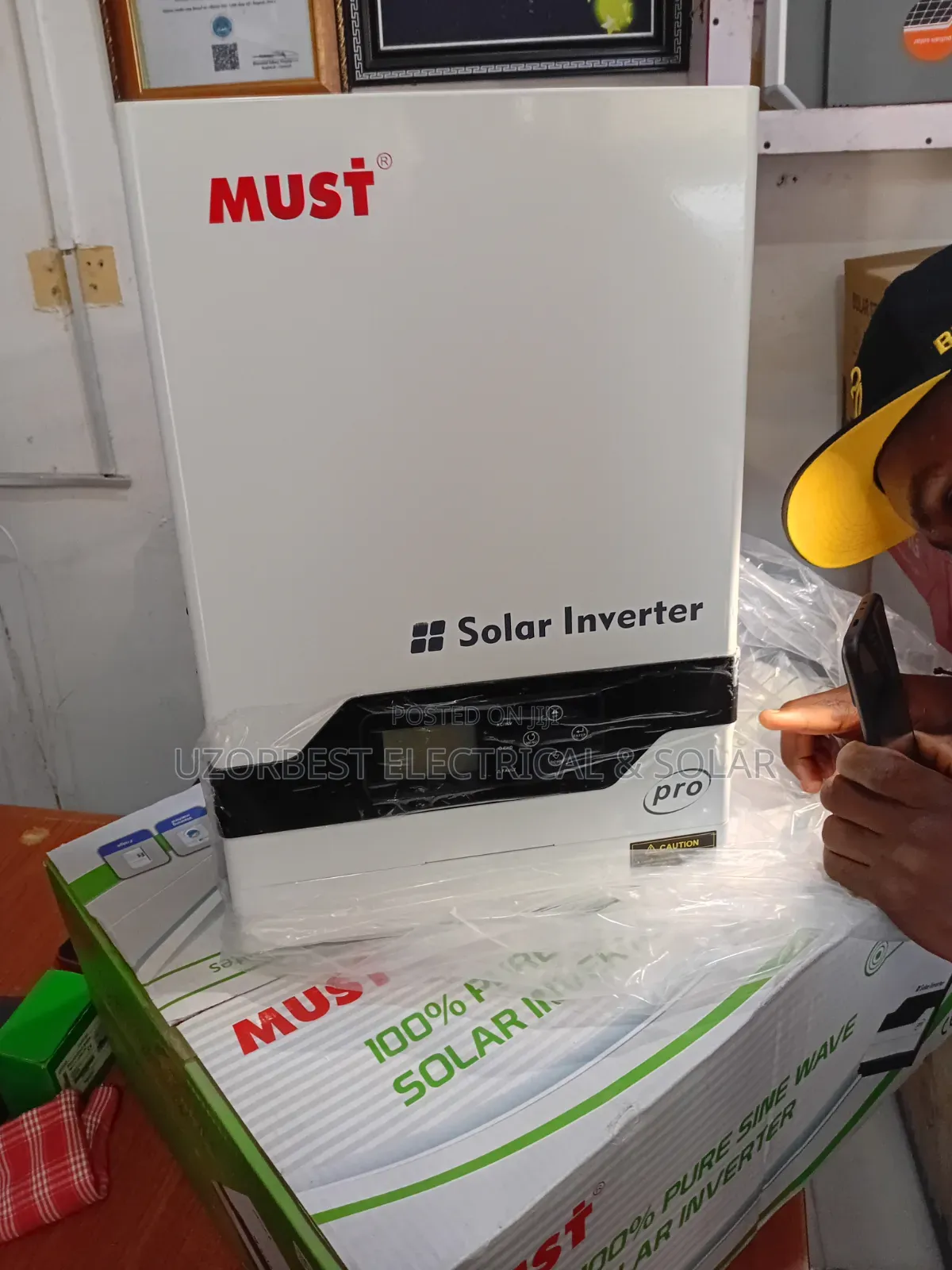 Must Solar Hybrid Inverter 4.2kva 24v