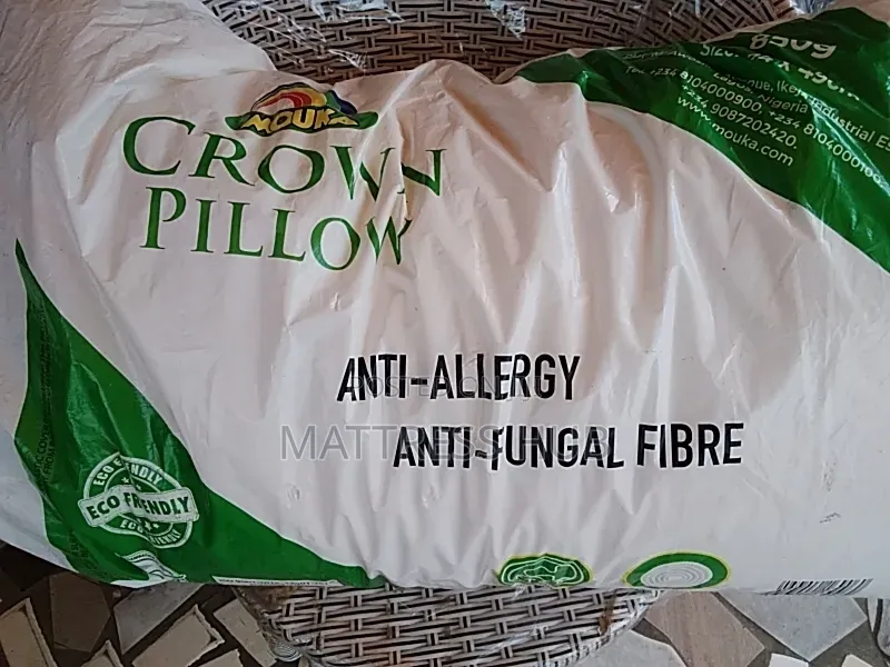 Mouka Crown Pillow Fibre