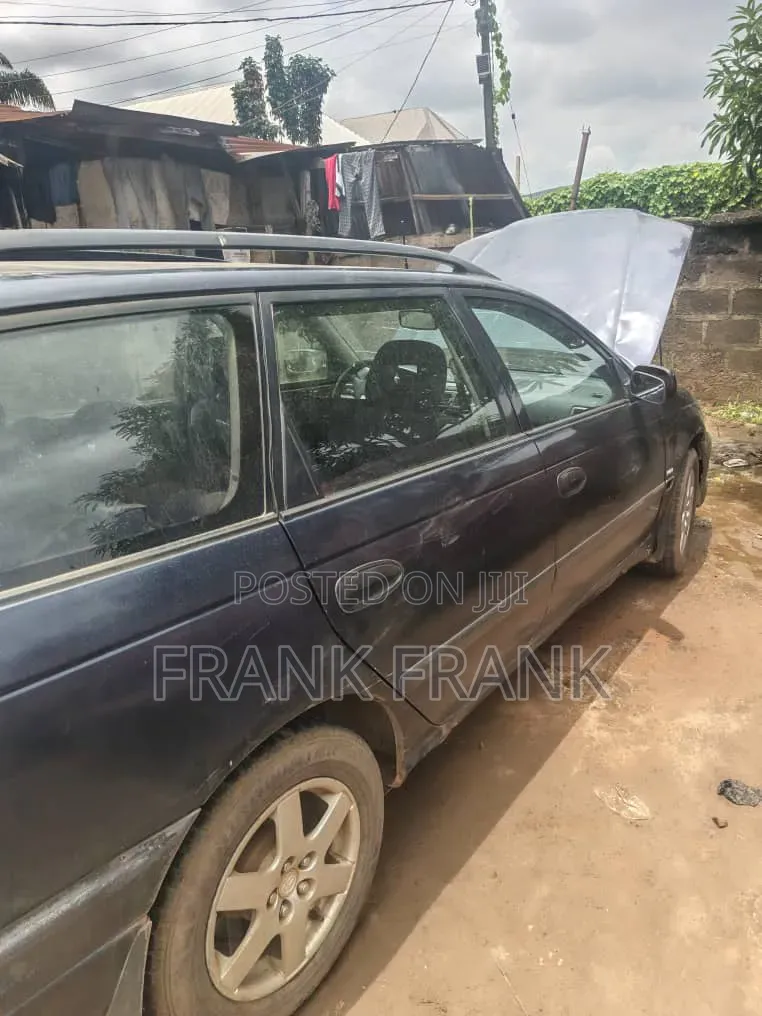 Toyota Avensis 2003 Blue