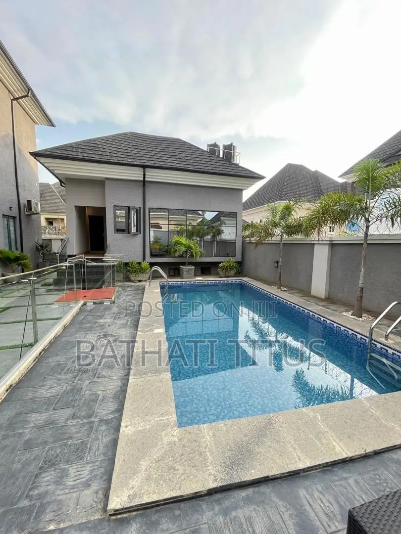 Furnished 5bdrm Duplex in Bunkoro for sale