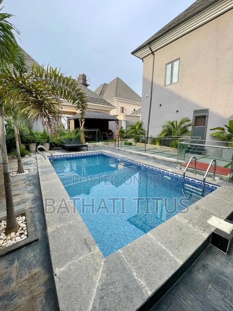 Furnished 5bdrm Duplex in Bunkoro for sale