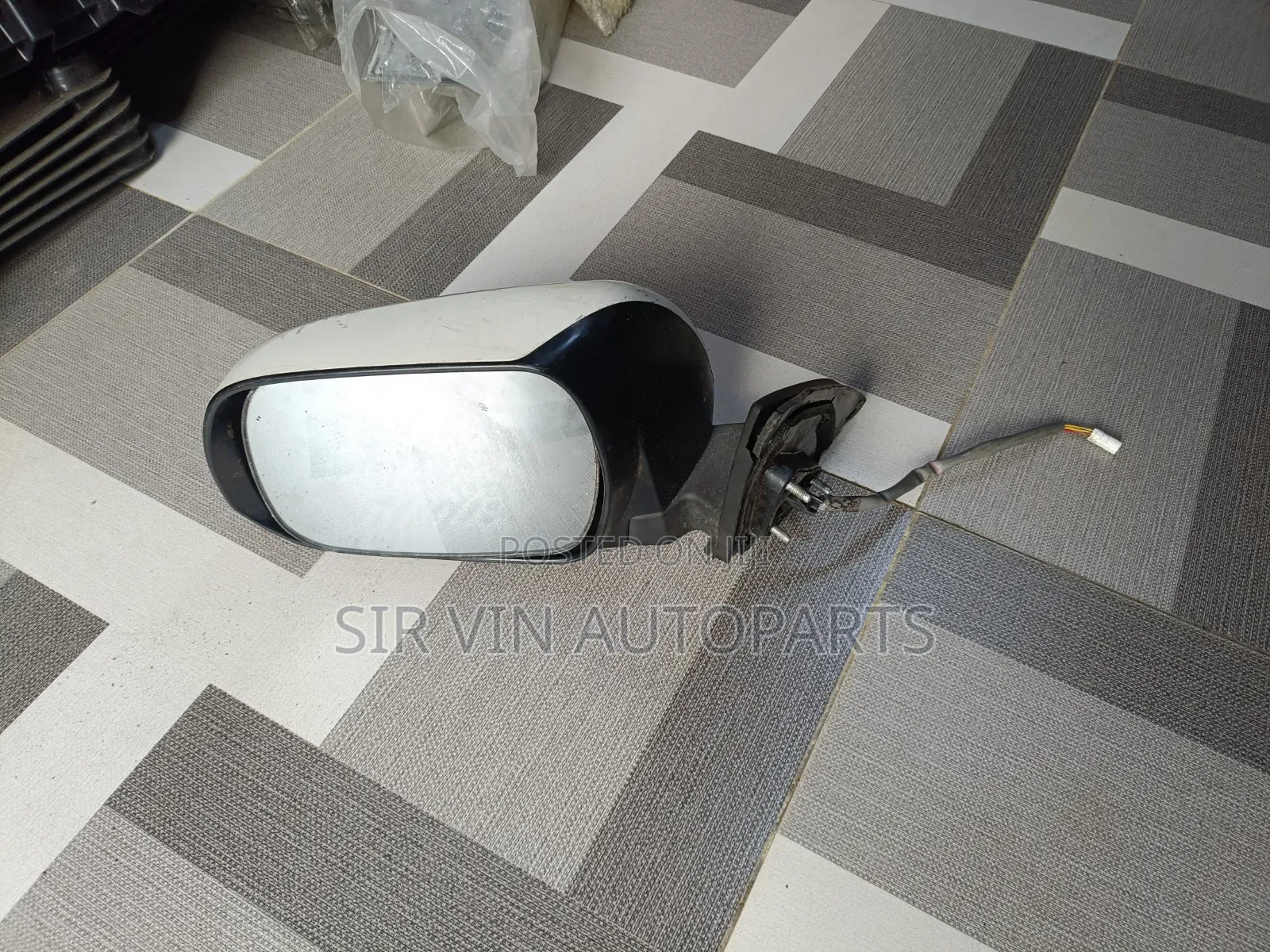 Side Mirror Toyota Highlander 2012 With Sensor and Pointer
