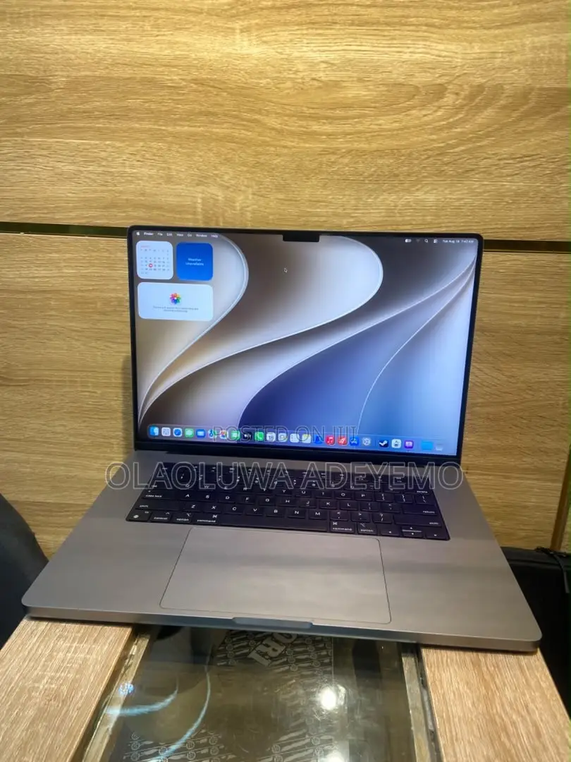 Laptop Apple MacBook Pro 2021 M1 Max 32GB Apple M1 Max SSD 2T