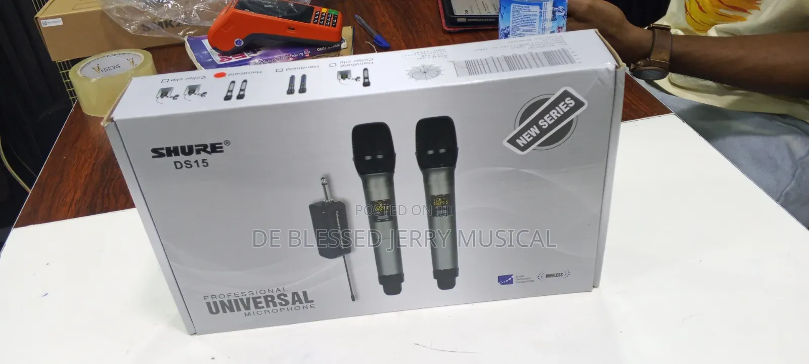 Shure Wireless Universal Microphone