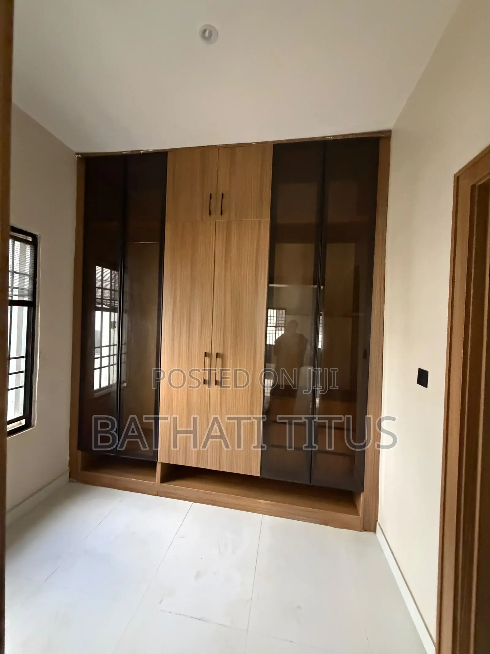 5bdrm Duplex in Guzape District for sale