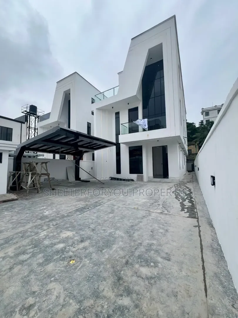 5bdrm Duplex in Chevron for sale