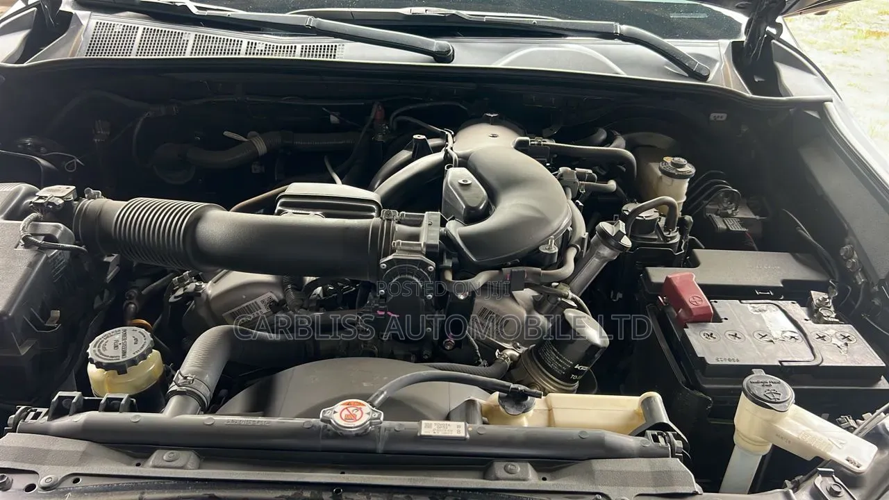 Toyota Hilux 2024 Matt Black