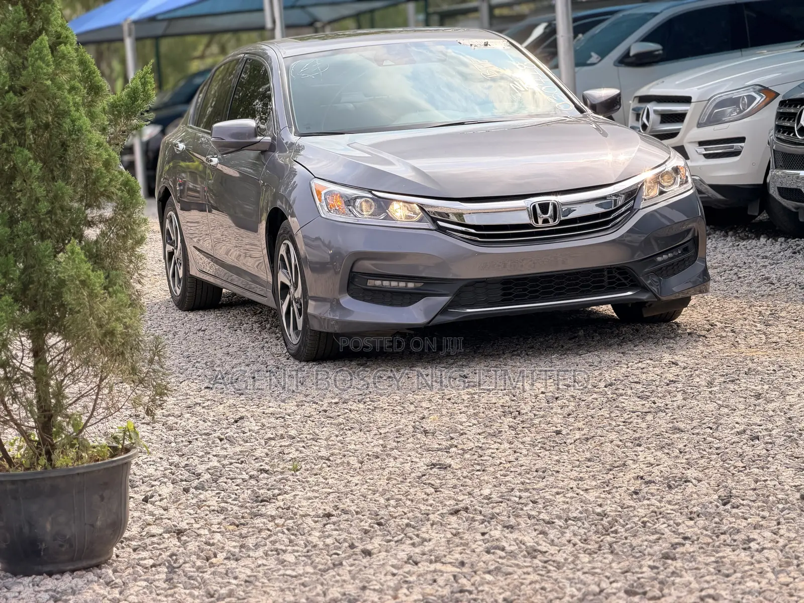 Honda Accord Touring V6 4dr Sedan FWD (3.5L 6cyl 6A) 2017 Gray