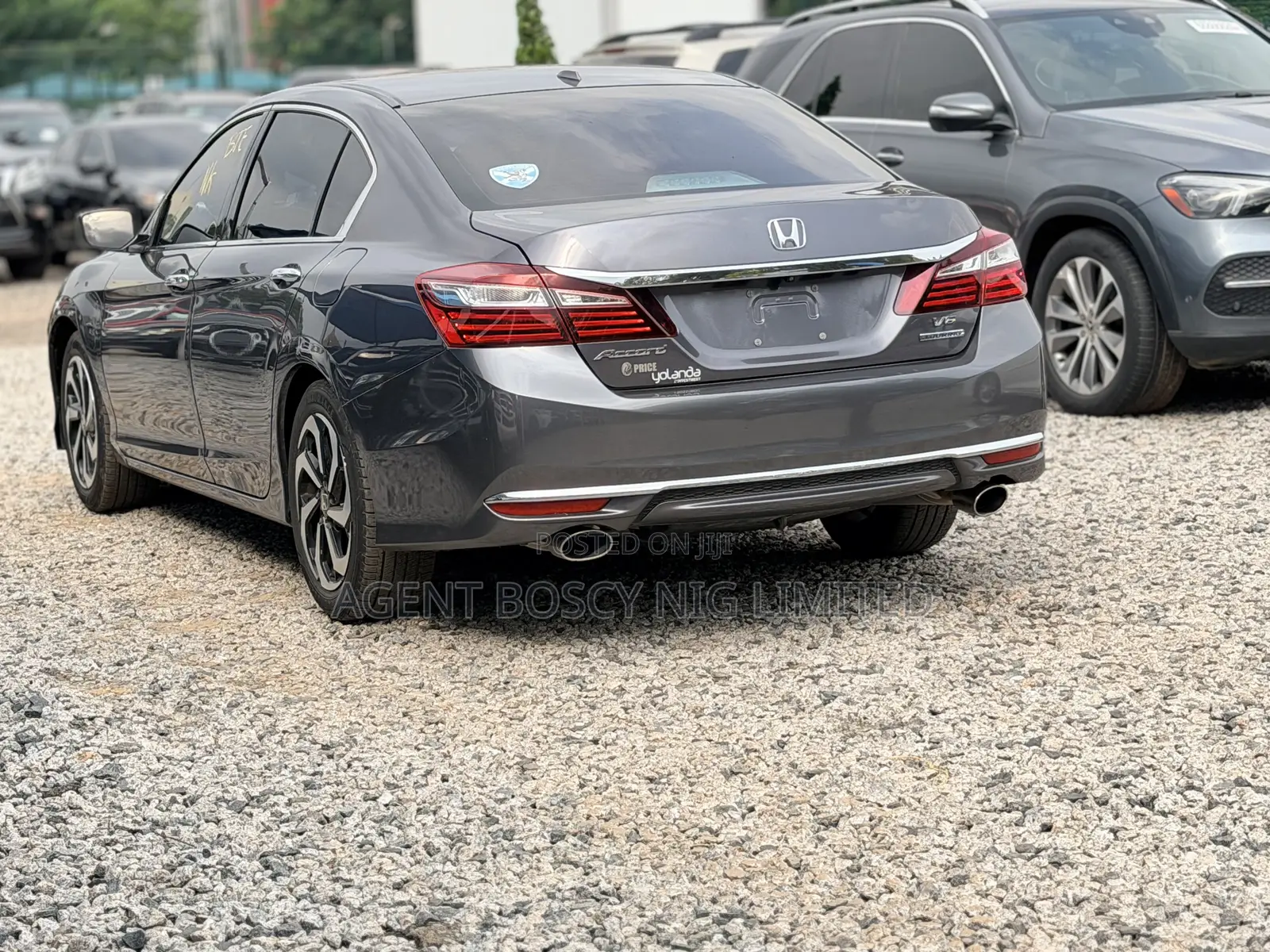 Honda Accord Touring V6 4dr Sedan FWD (3.5L 6cyl 6A) 2017 Gray