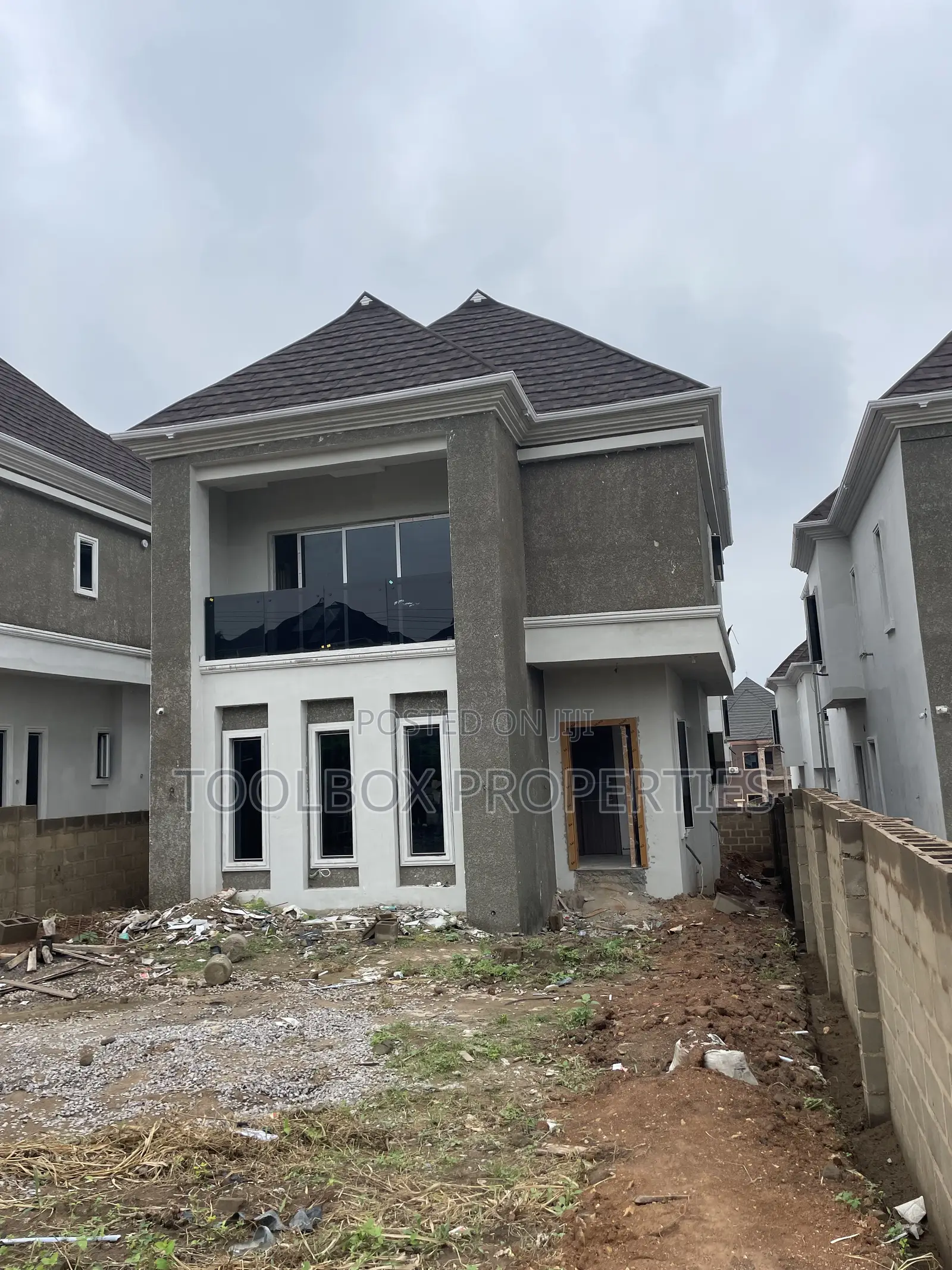 4bdrm Duplex in Carlton Gate, Akobo for sale