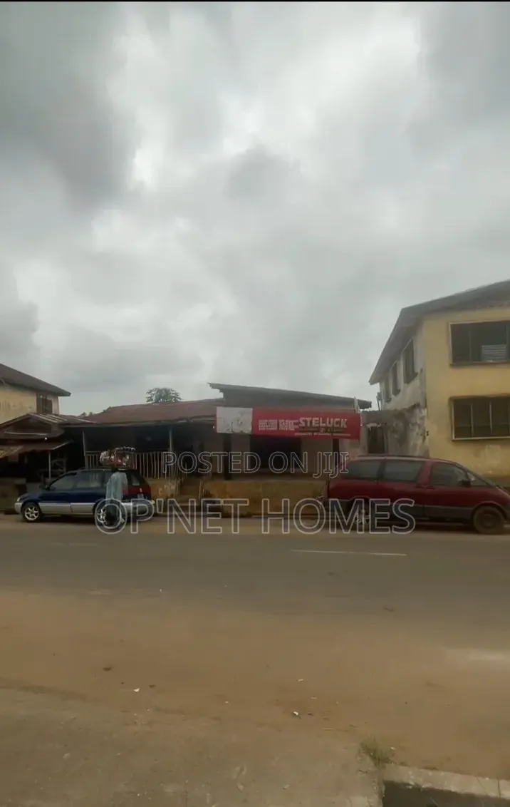 Old Buildings on 4 Plots of Land Is Available