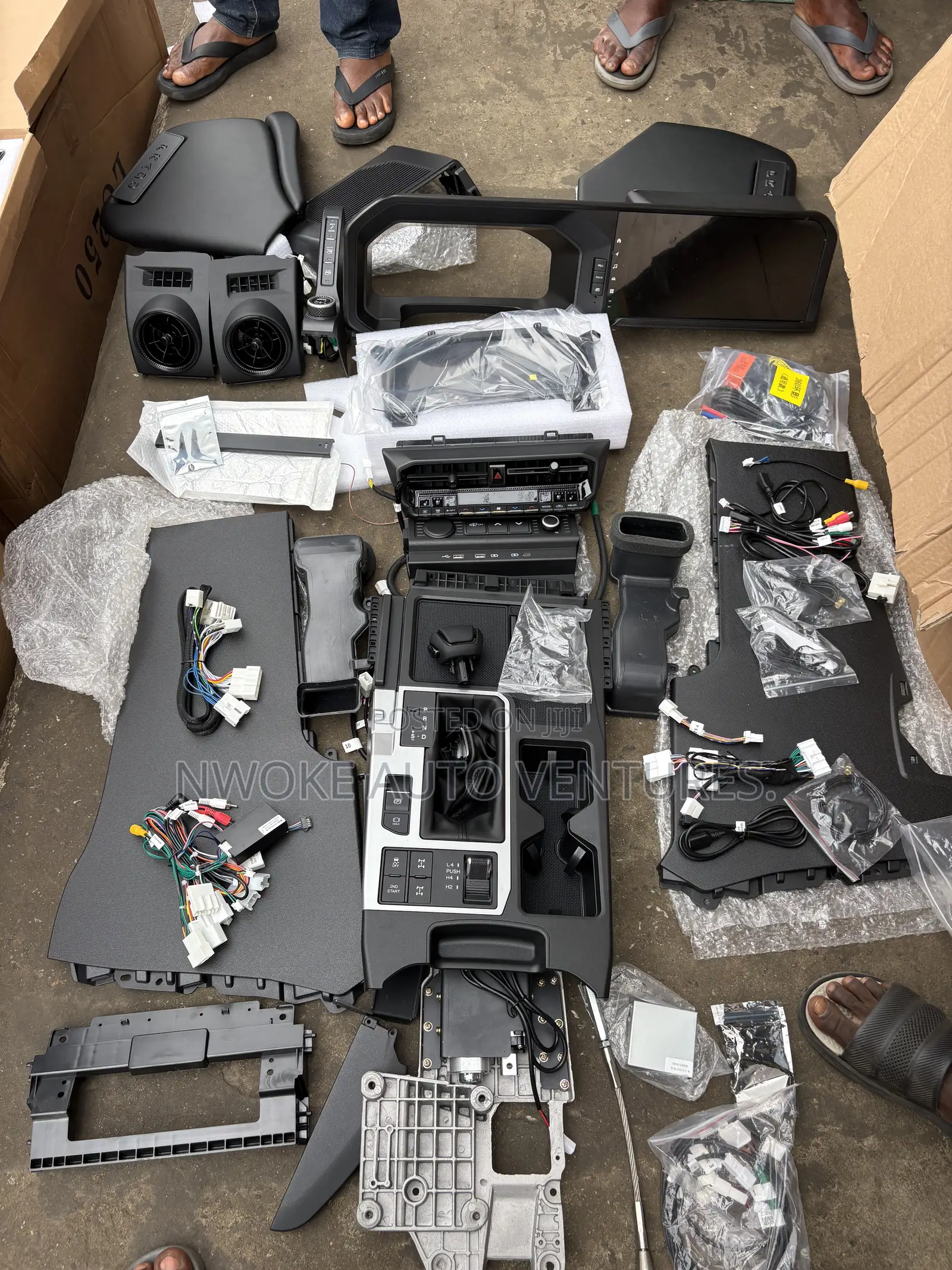Complete Console for Toyota Landcurise Parado 2010 to 2026 Model