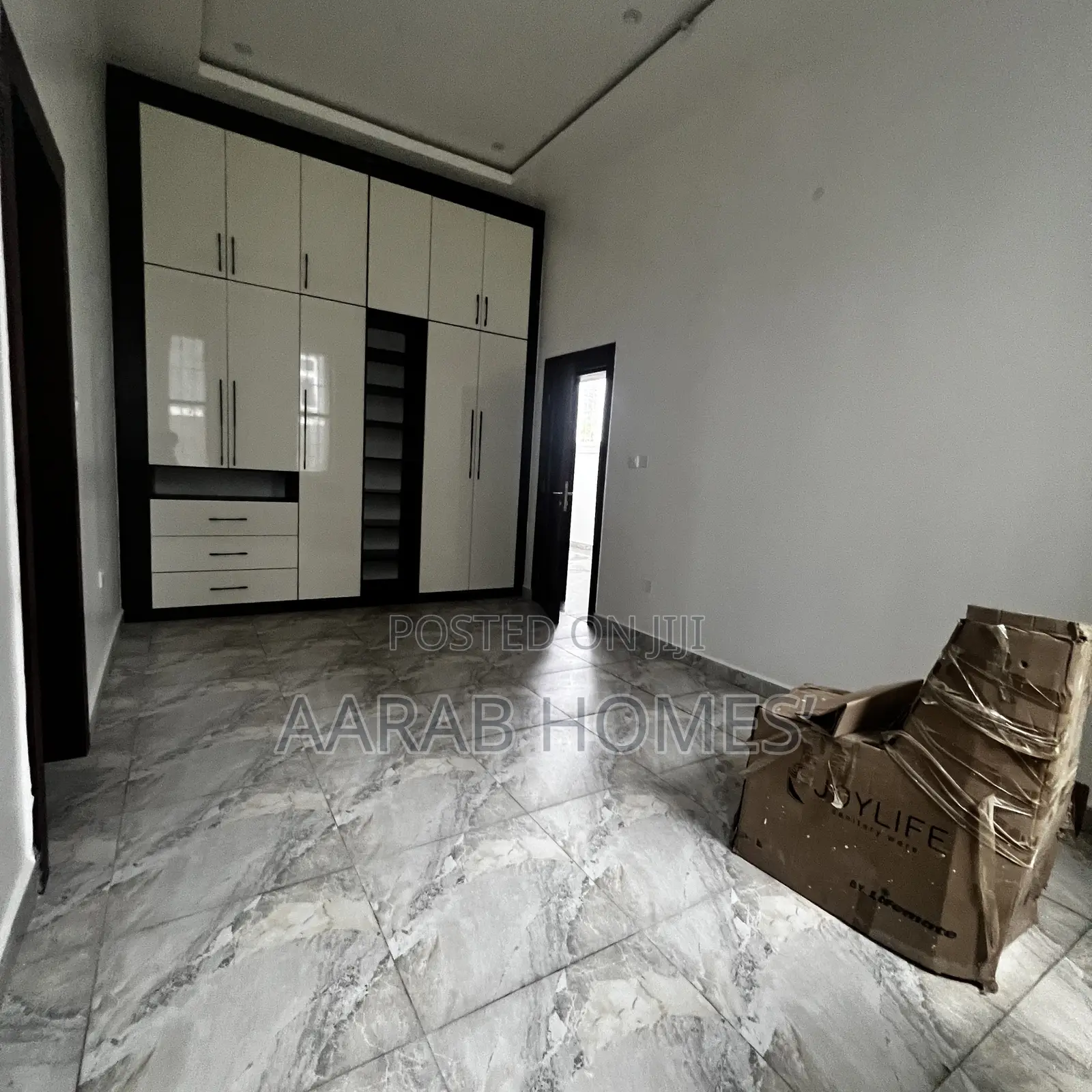 8bdrm Duplex in Gwarinpa for rent