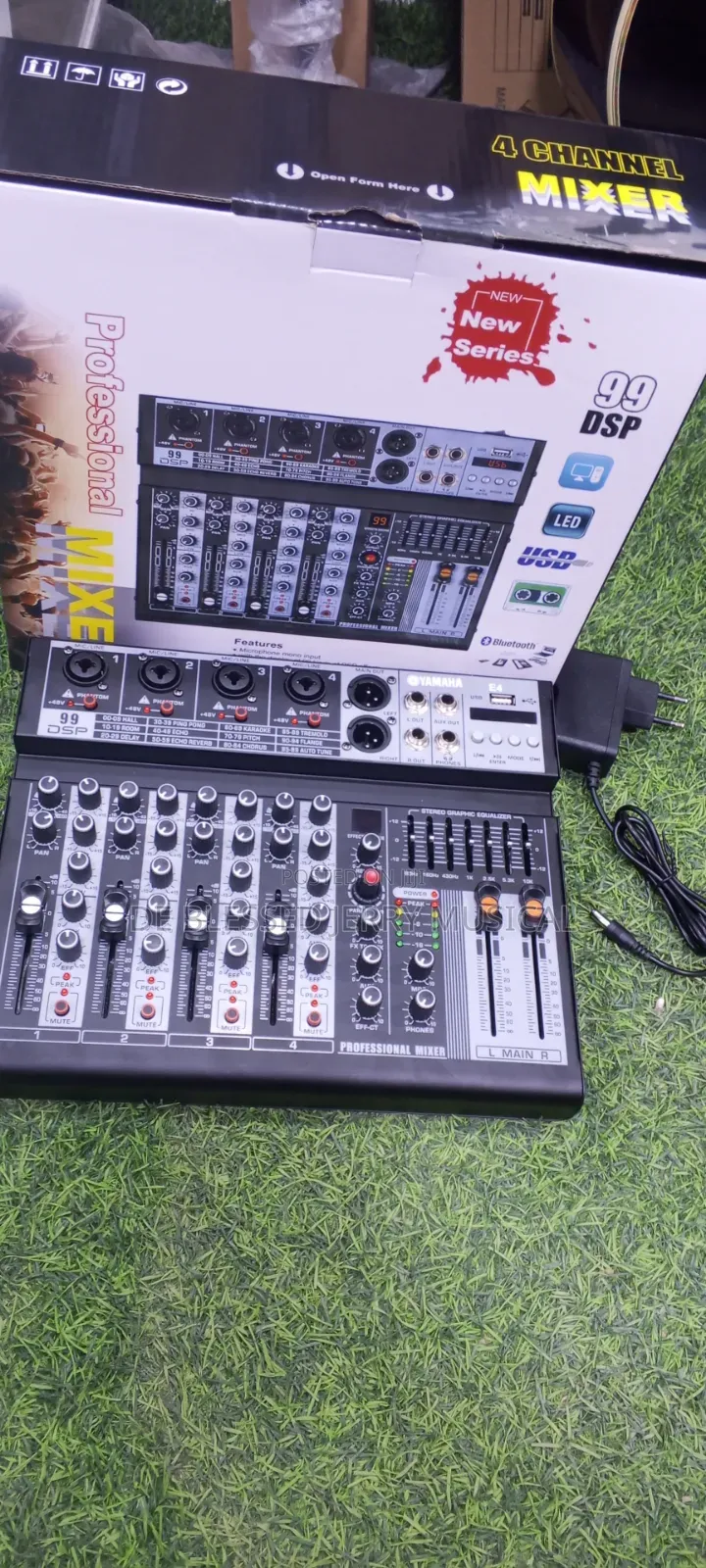 4 Channels Yamaha Mixer