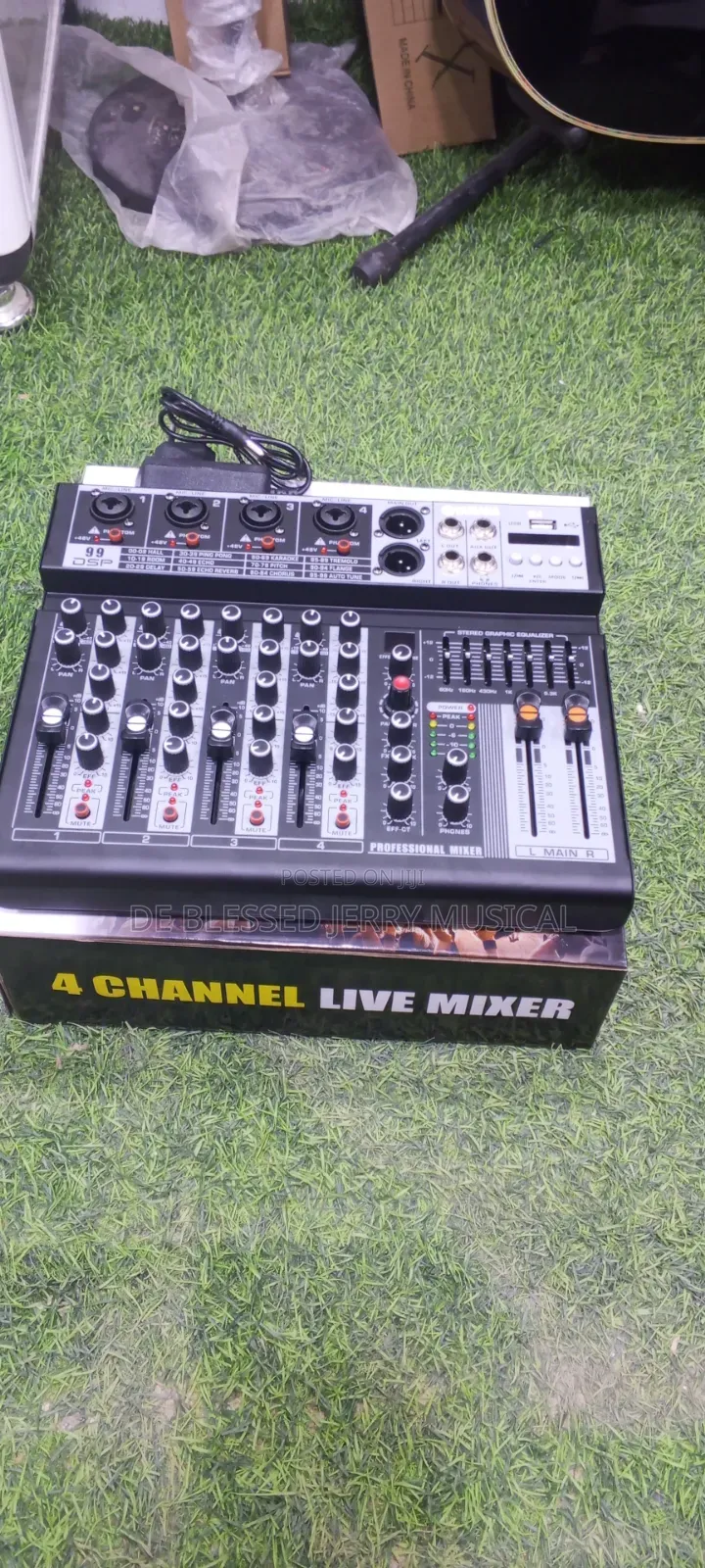 4 Channels Yamaha Mixer