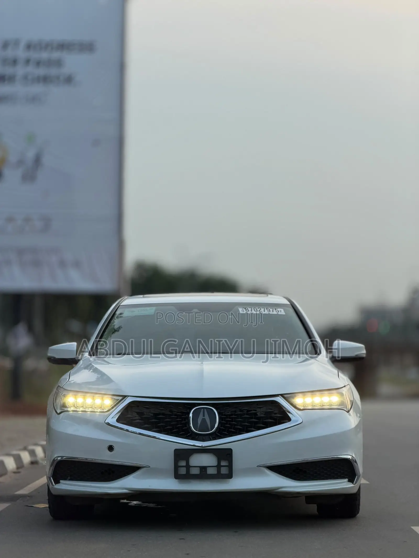 Acura TLX Base FWD (2.4L 4cyl 8M) 2018 White