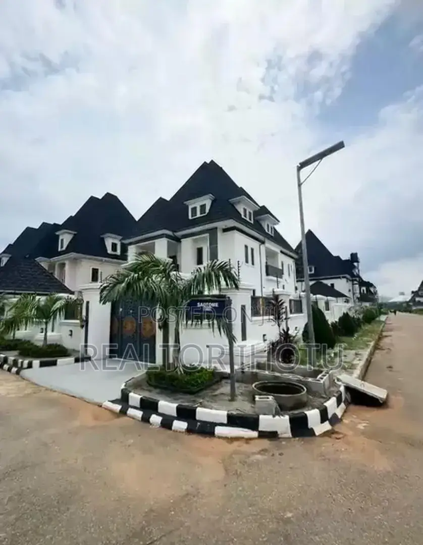 6bdrm Duplex in ๐ Efab Metropolis, Bunkoro for sale