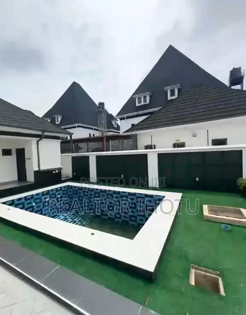 6bdrm Duplex in ๐ Efab Metropolis, Bunkoro for sale