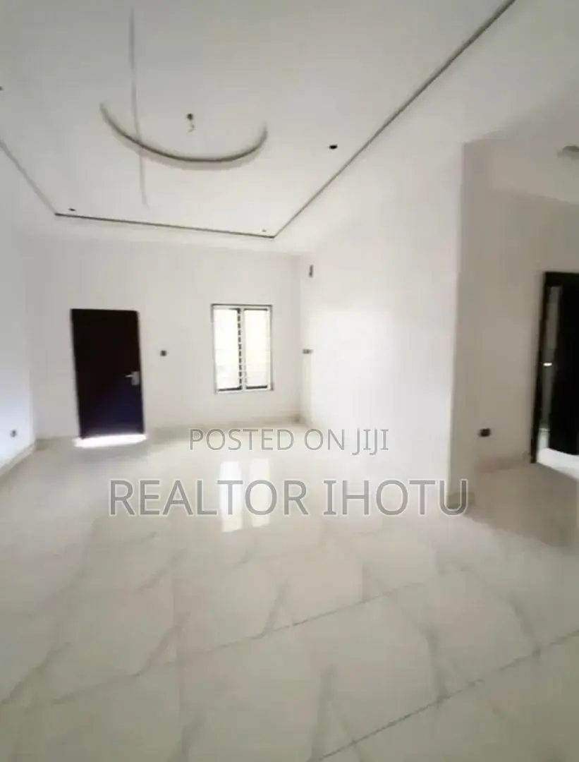 6bdrm Duplex in ๐ Efab Metropolis, Bunkoro for sale