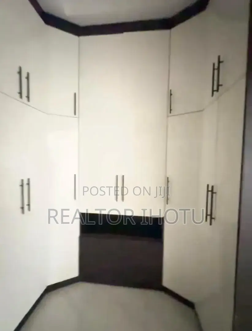 6bdrm Duplex in ๐ Efab Metropolis, Bunkoro for sale