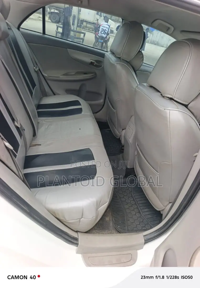 Toyota Corolla 2010 White