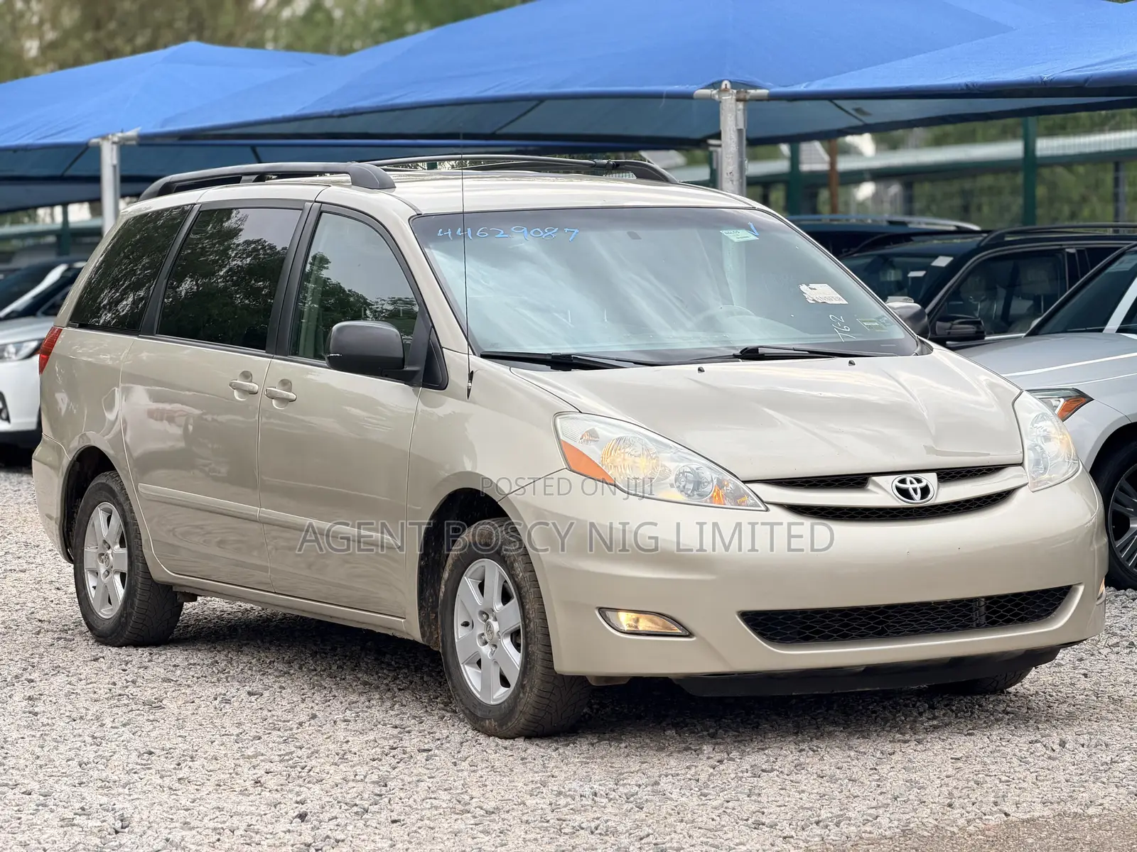 Toyota Sienna LE AWD 2006 Gold