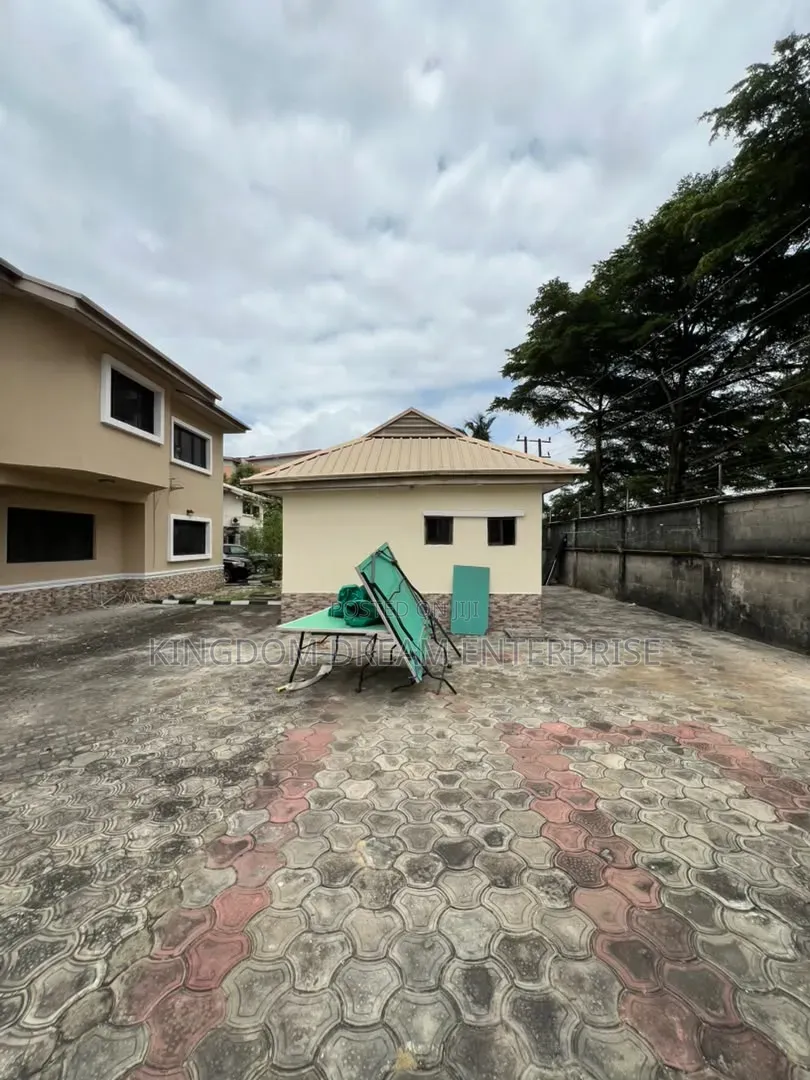 1bdrm Apartment in Emerald Estate Ilaje for rent