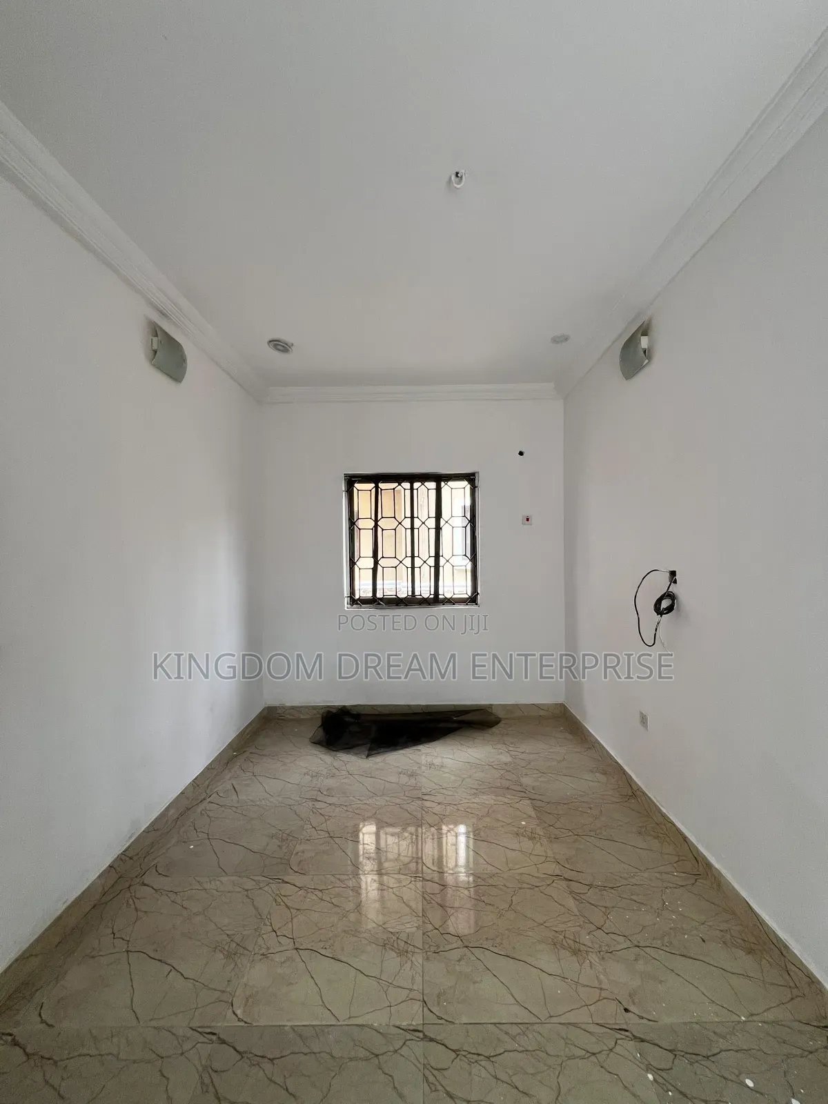 1bdrm Apartment in Emerald Estate Ilaje for rent