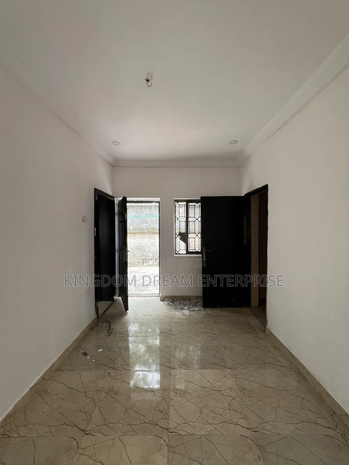 1bdrm Apartment in Emerald Estate Ilaje for rent