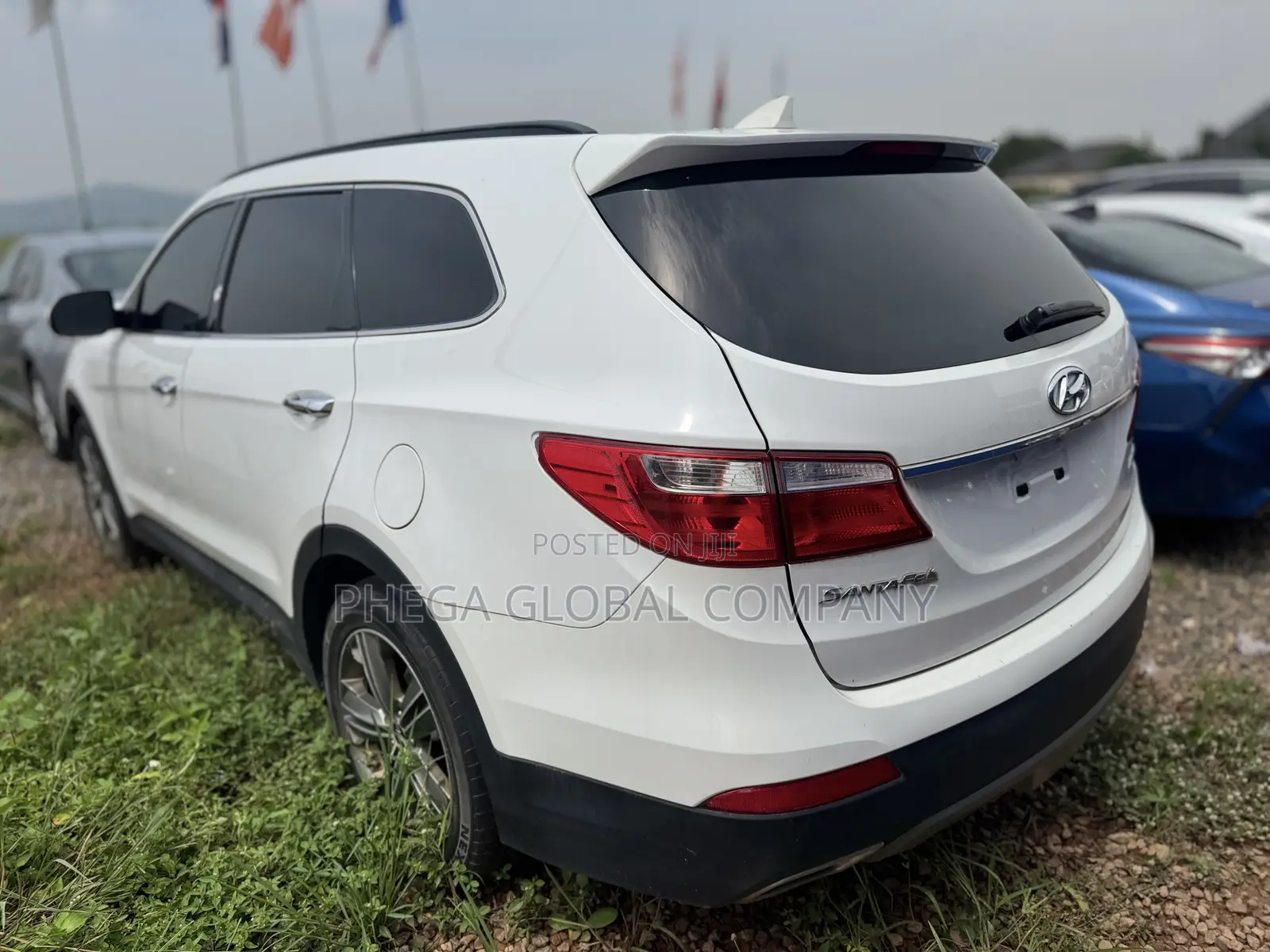 Hyundai Santa Fe 2013 White