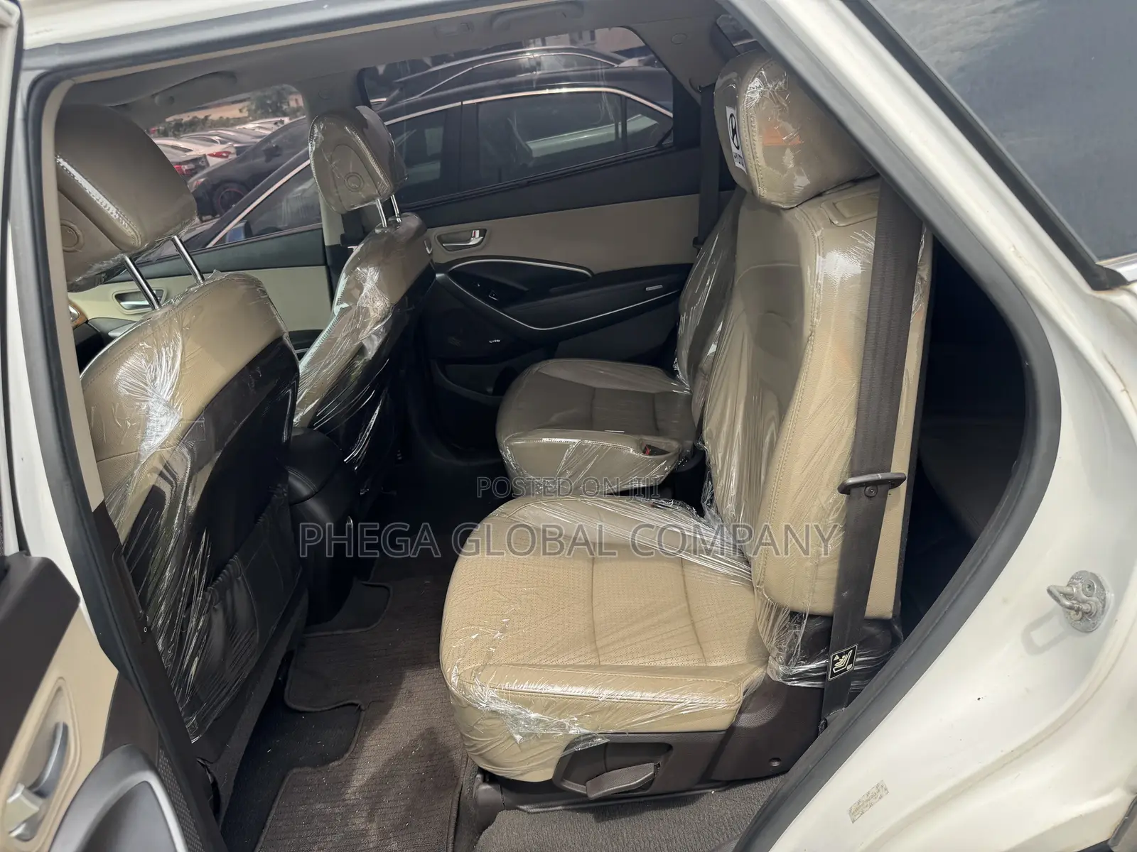 Hyundai Santa Fe 2013 White