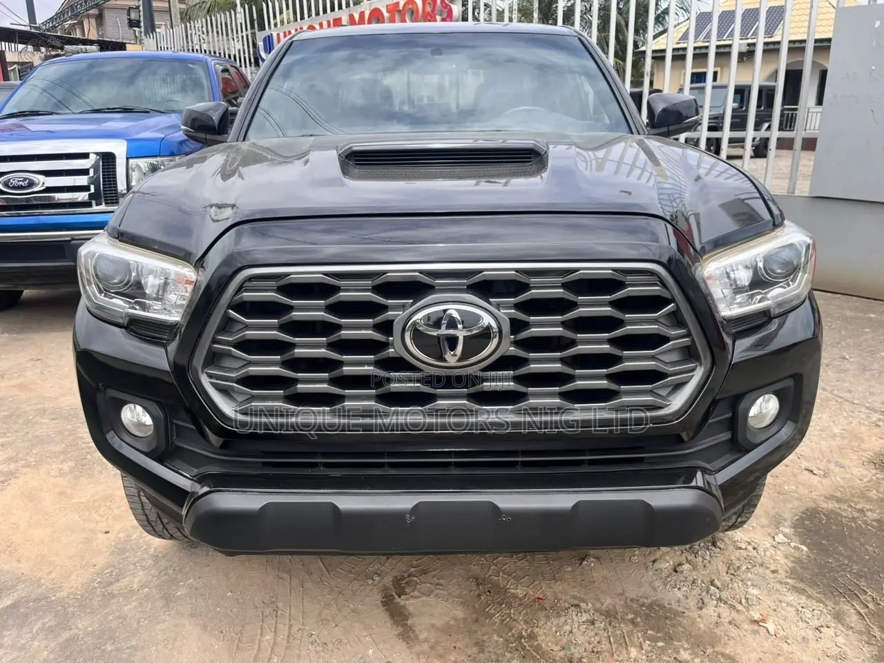 Toyota Tacoma 2023 Black
