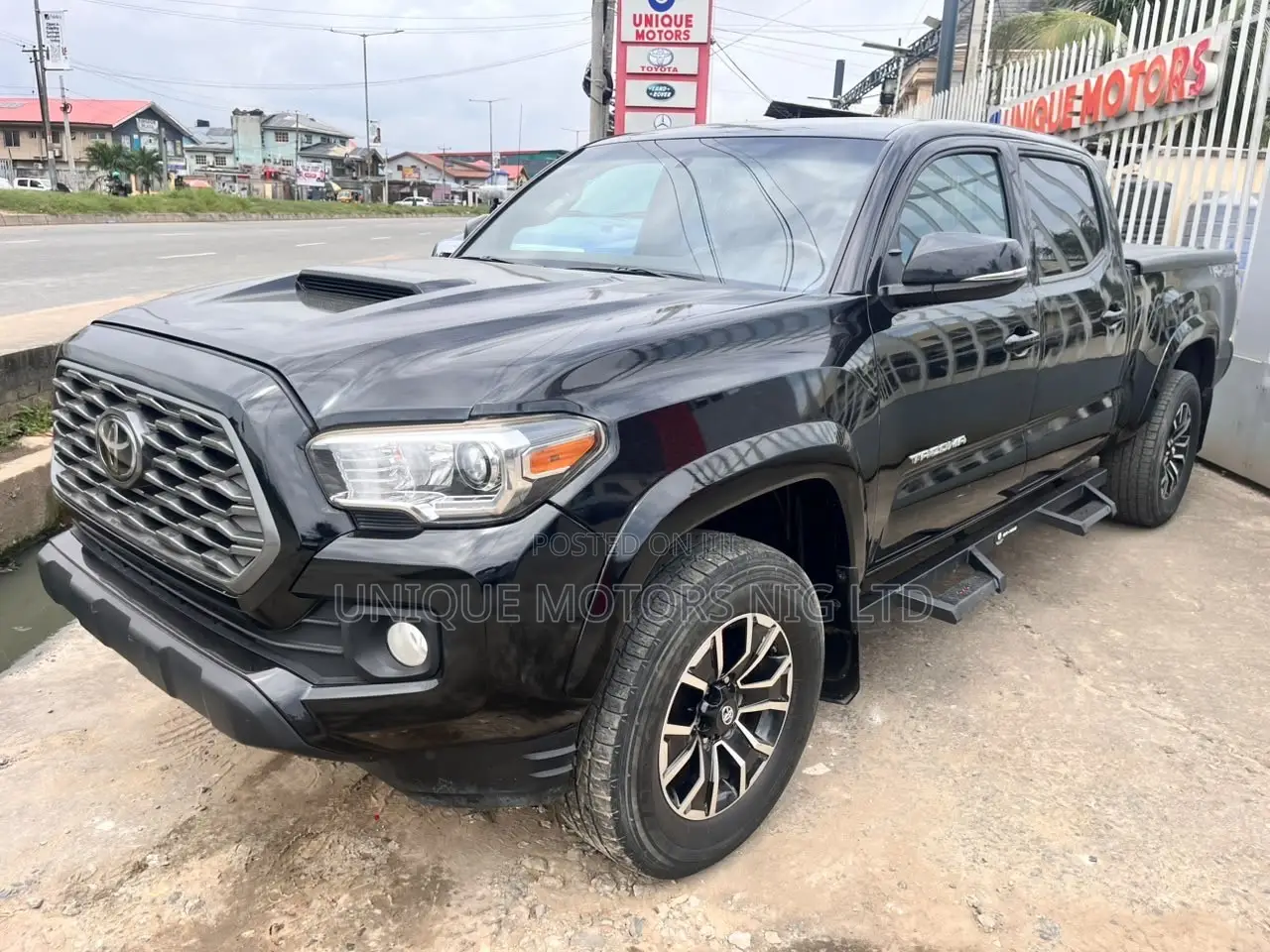 Toyota Tacoma 2023 Black