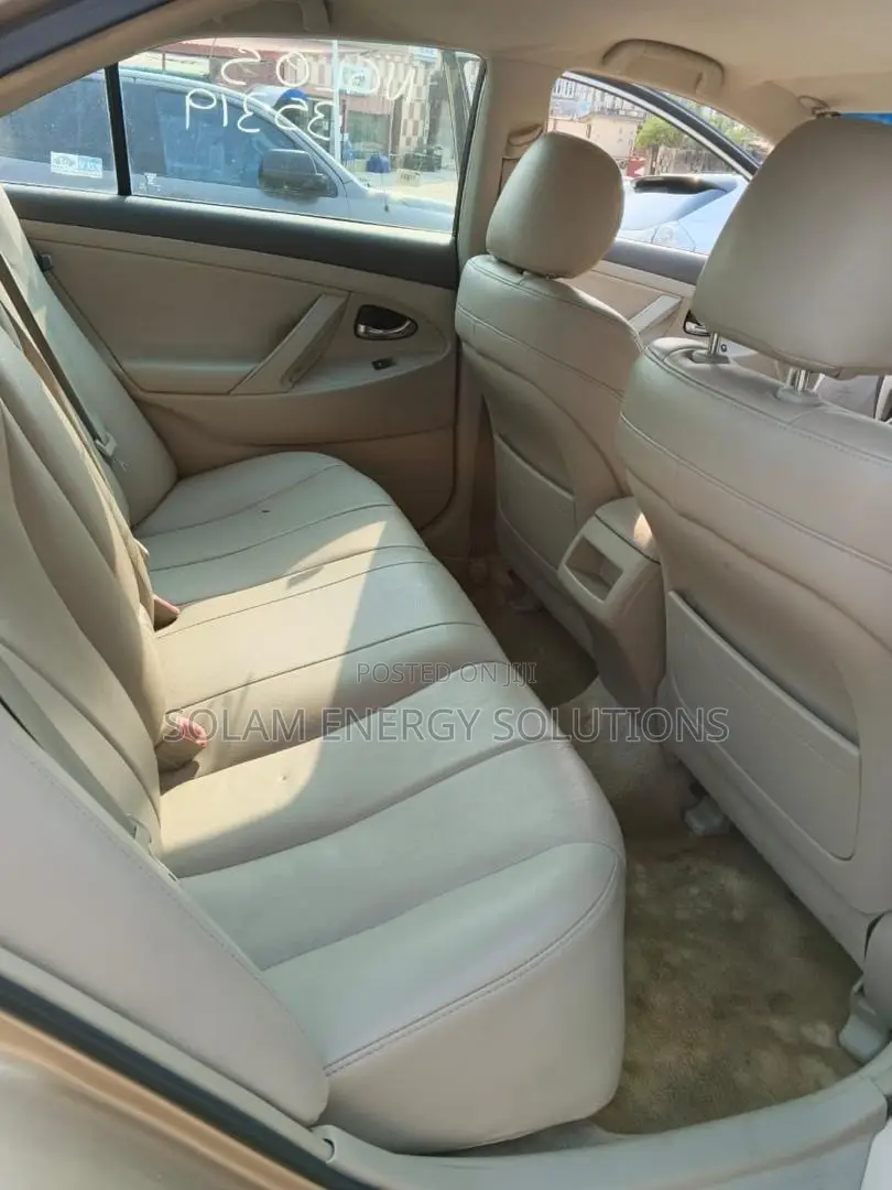 Toyota Camry 2010 Gold