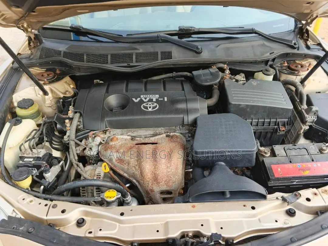 Toyota Camry 2010 Gold