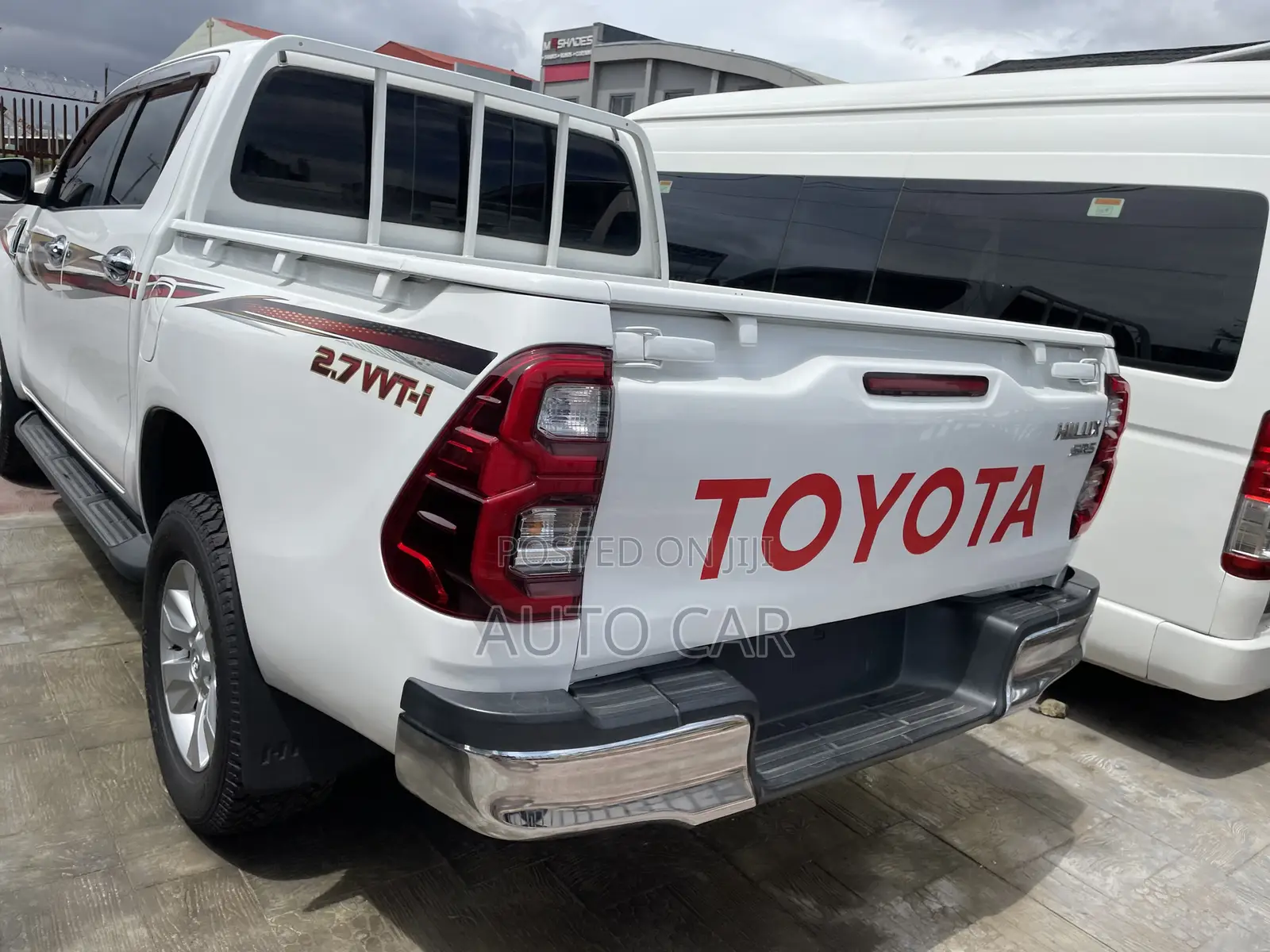 Toyota Hilux 2017 White
