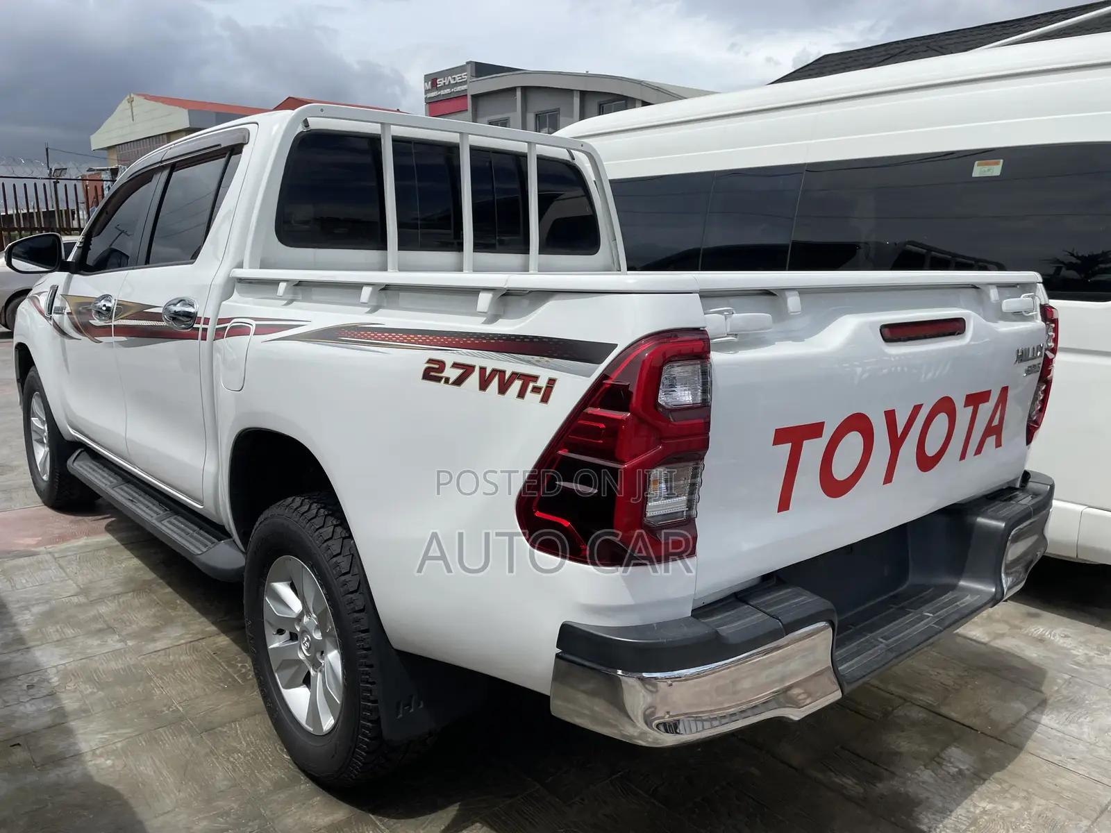 Toyota Hilux 2017 White