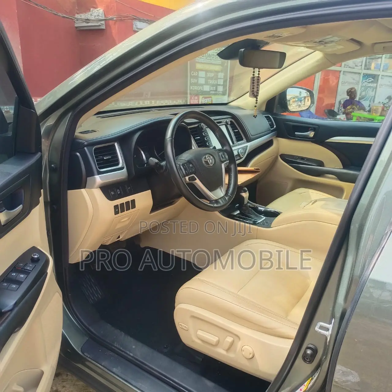 Toyota Highlander XLE 4x2 V6 (3.5L 6cyl 8A) 2018 Green