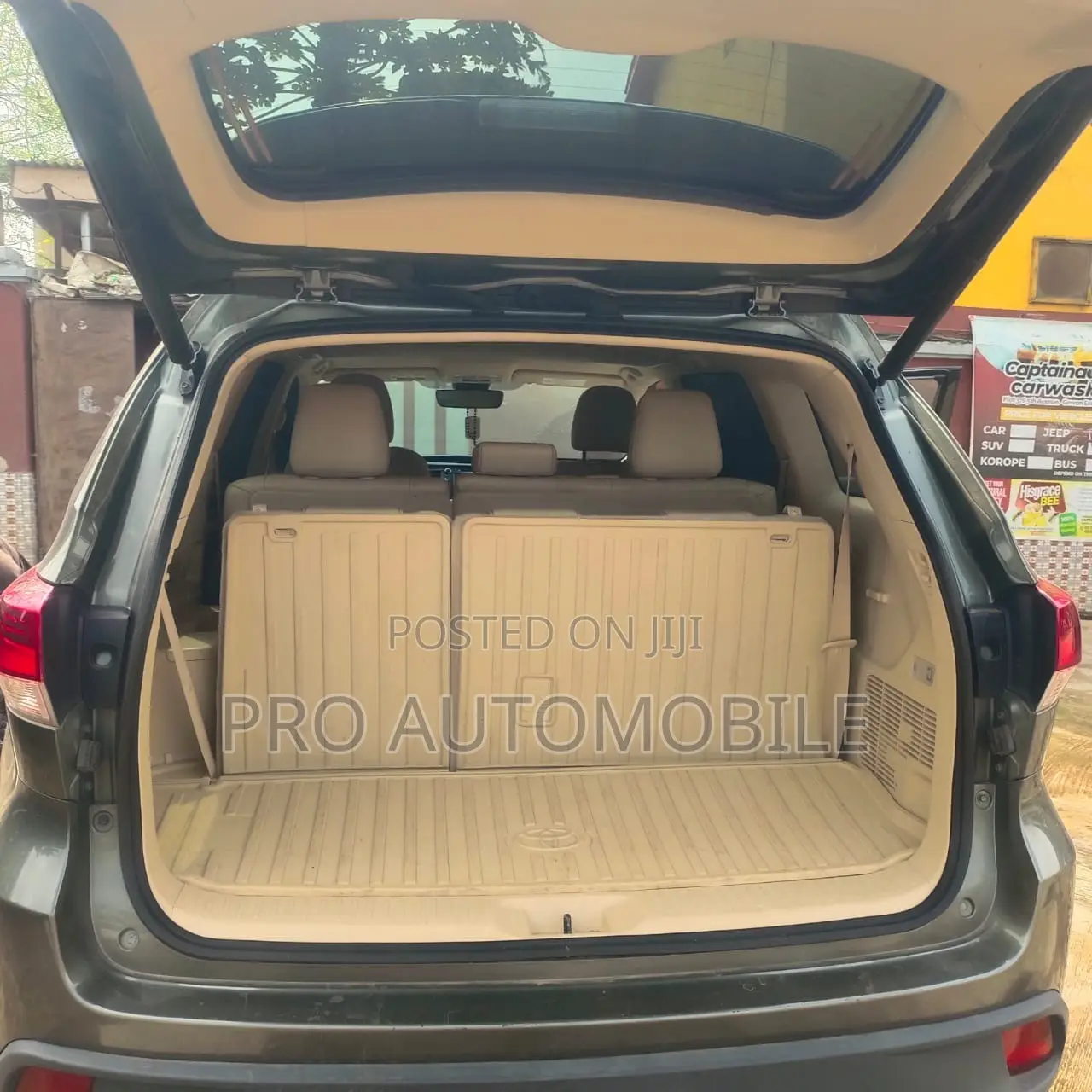 Toyota Highlander XLE 4x2 V6 (3.5L 6cyl 8A) 2018 Green