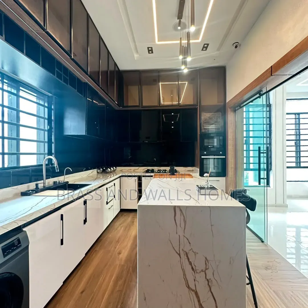 Furnished 5bdrm Duplex in Sangotedo for sale