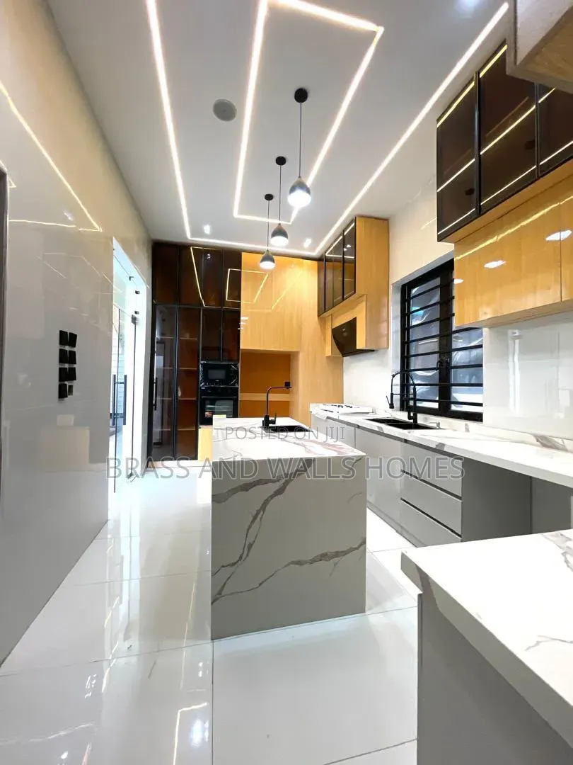 Furnished 5bdrm Duplex in Sangotedo for sale
