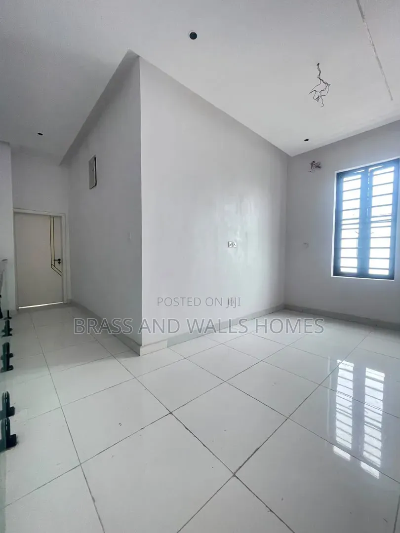 Furnished 3bdrm Duplex in Sangotedo for sale