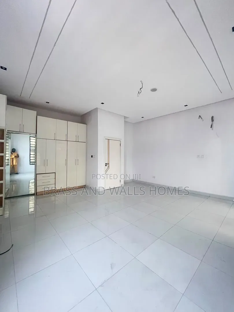 Furnished 3bdrm Duplex in Sangotedo for sale