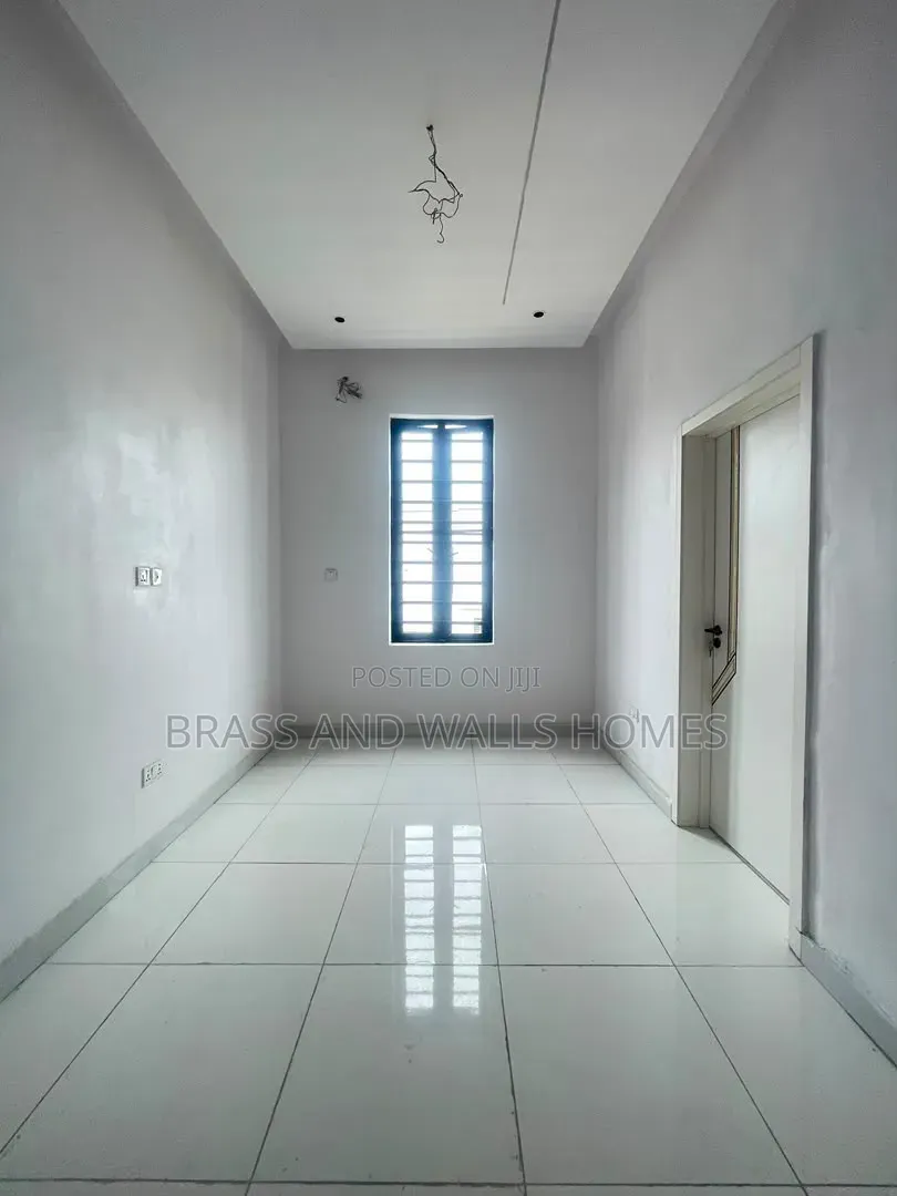 Furnished 3bdrm Duplex in Sangotedo for sale