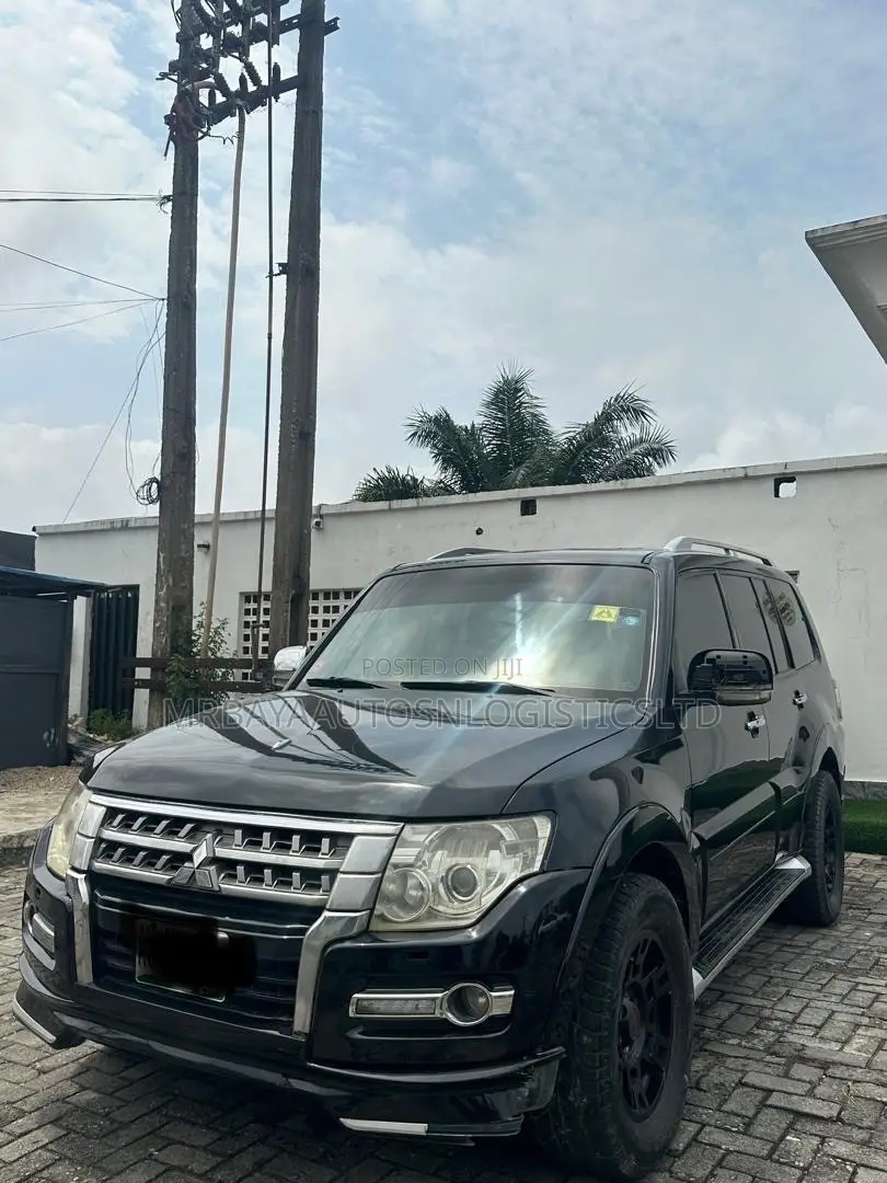 Mitsubishi Pajero 3.0 2010 Black