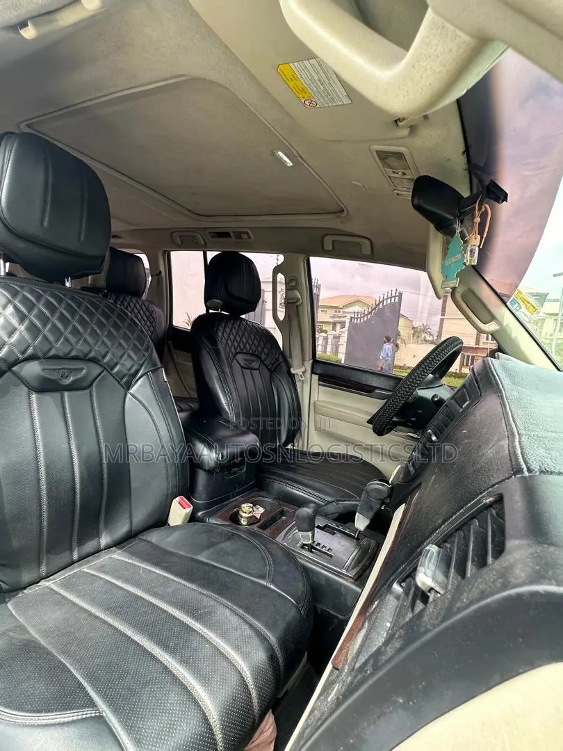 Mitsubishi Pajero 3.0 2010 Black