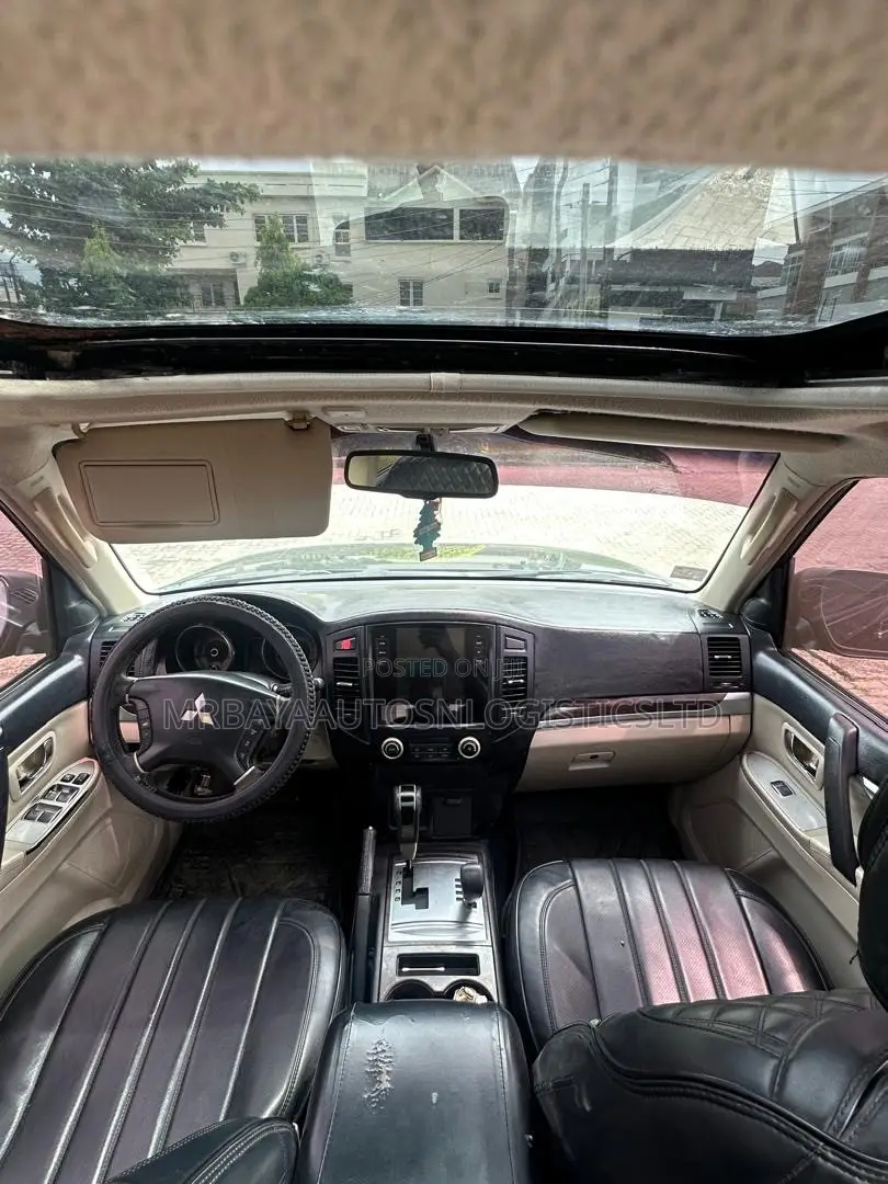 Mitsubishi Pajero 3.0 2010 Black