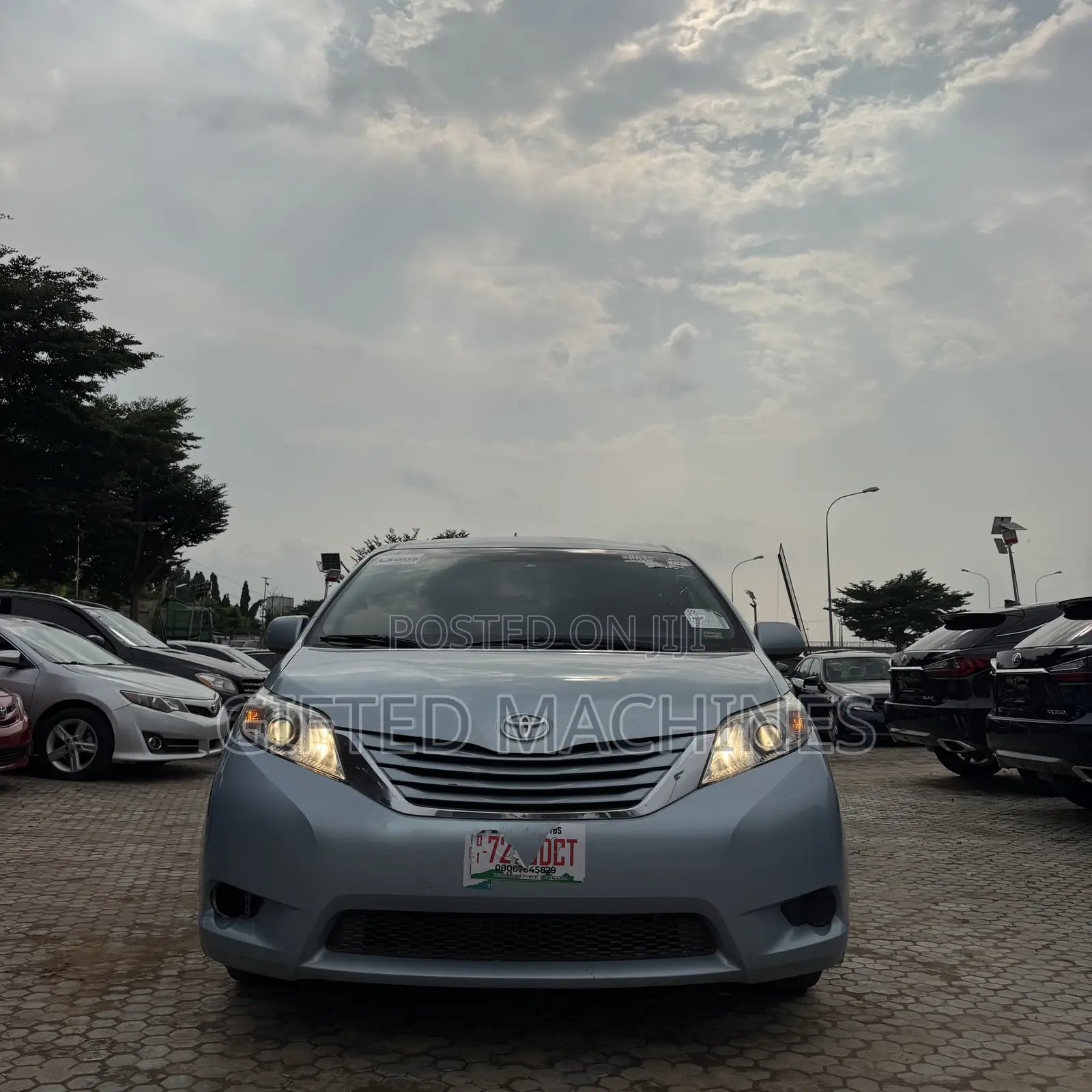 Toyota Sienna 2015 Blue