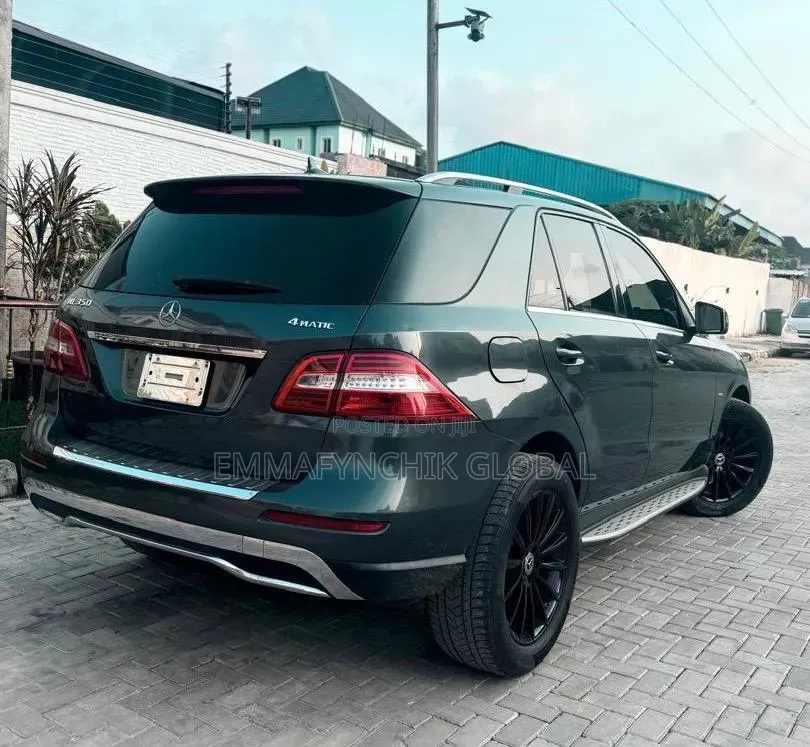 Mercedes-Benz M Class 2012 Gray